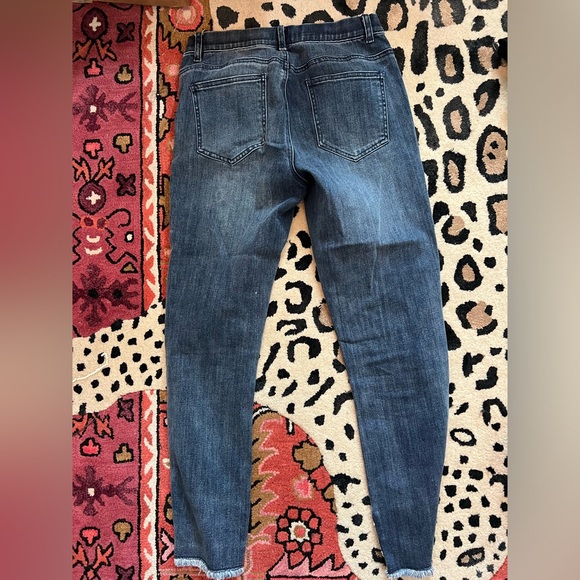 Ap.ny  fringe hem capri pants - Picture 2 of 5